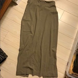 Aritzia Babaton Skirt